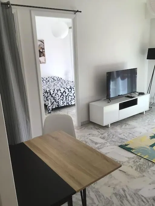 Vue Mer, 2 Pieces Lumineux Ницца