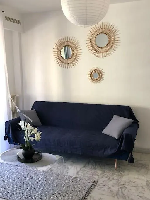 Vue Mer, 2 Pieces Lumineux Nizza
